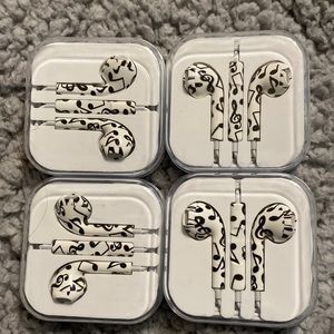 Ear buds with built n mic. & case